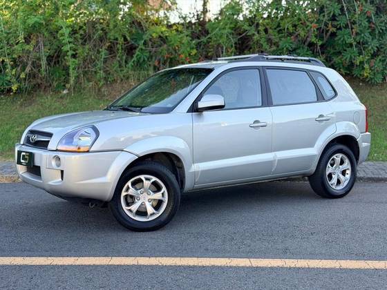 HYUNDAI TUCSON 2.0 MPFI GLS 16V 143CV 2WD GASOLINA 4P AUTOMÁTICO